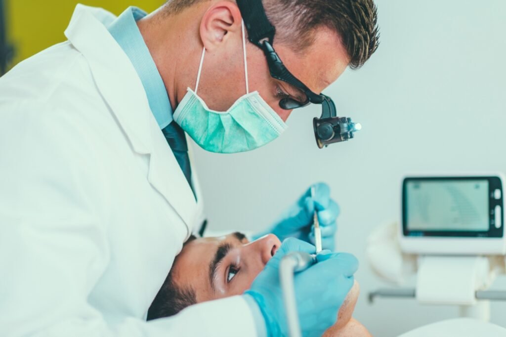 Root Canal Treatment in Lokhandwala – Myths vs Facts